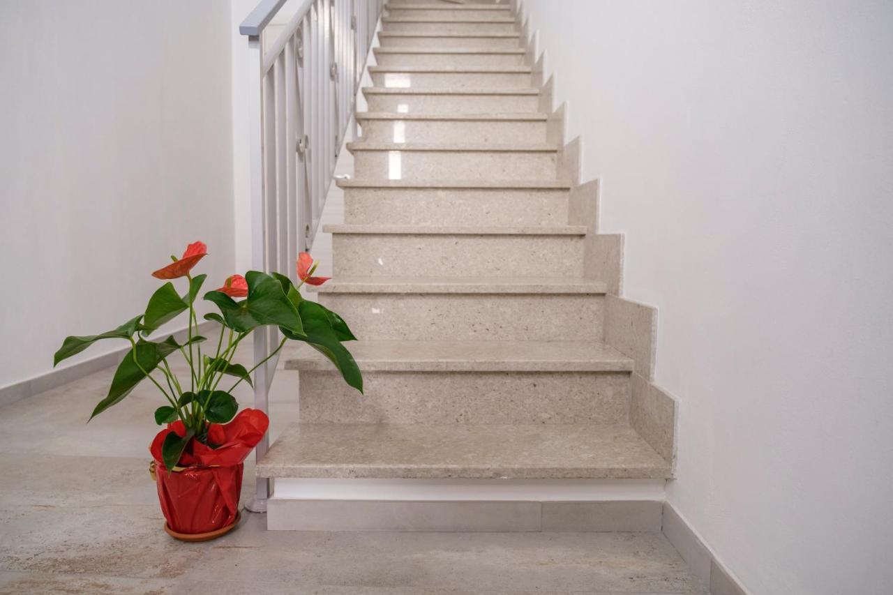La Petite Erika Apartment Avola Luaran gambar